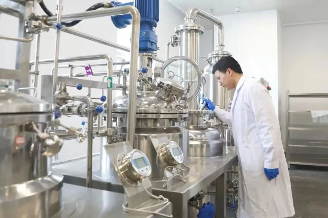 1761639228235202.jpg 1761639228235202.jpg