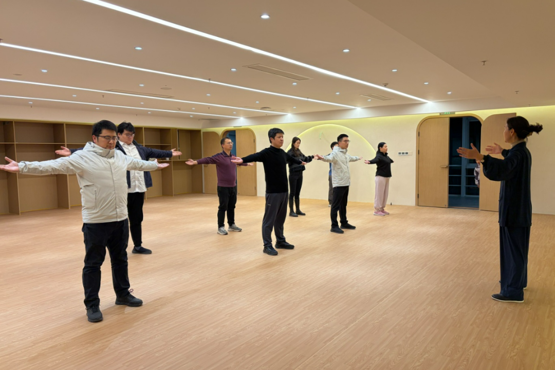 1763706327803516.png 1763706327803516.png